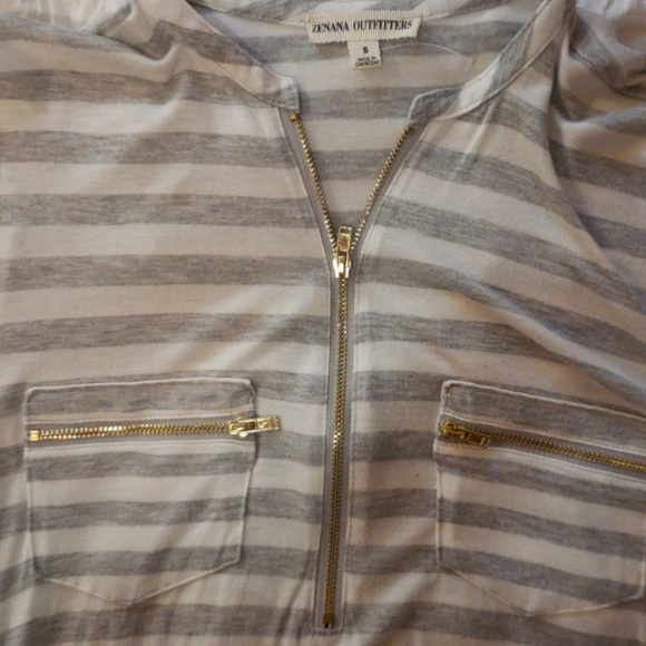 Top - Picture 2 of 3